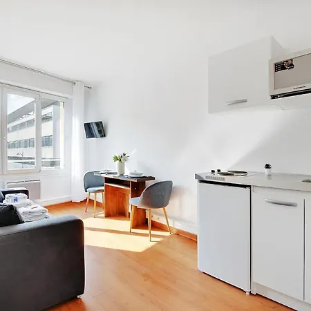 Apartment Cmg Serres/ Convention