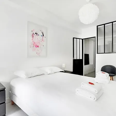 Cmg Serres/ Convention Apartment Paris