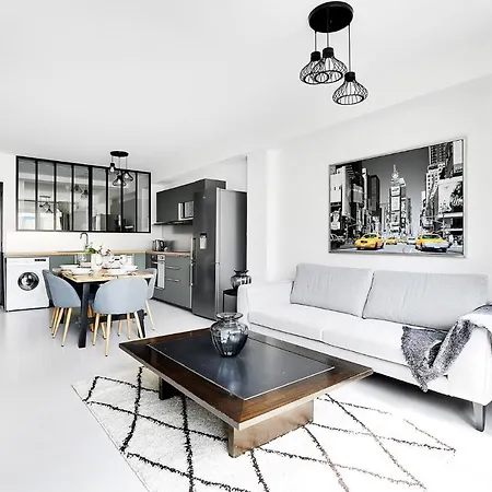 Cmg Serres/ Convention Apartment Paris